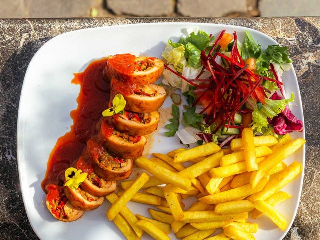 Brasserie TOPRAK 659030153_122167350236712666_254272985344622911_n.jpg